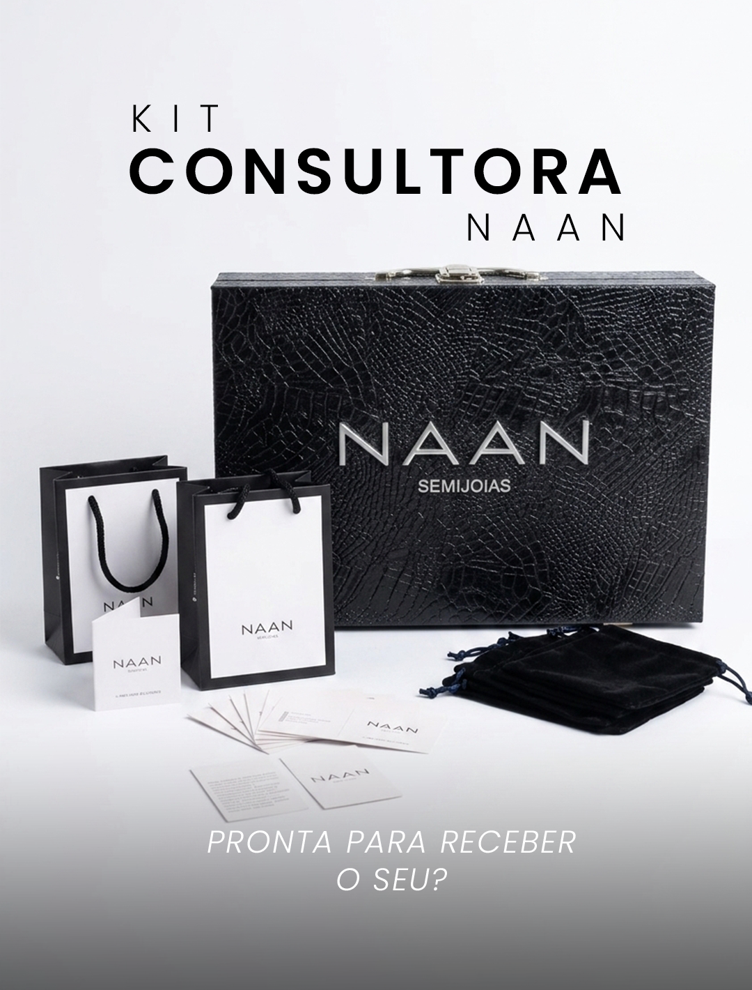 Maleta NAAN Semijoias com o mostruário da consultora